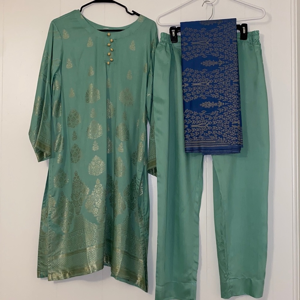 Shalwar Kameez Suit